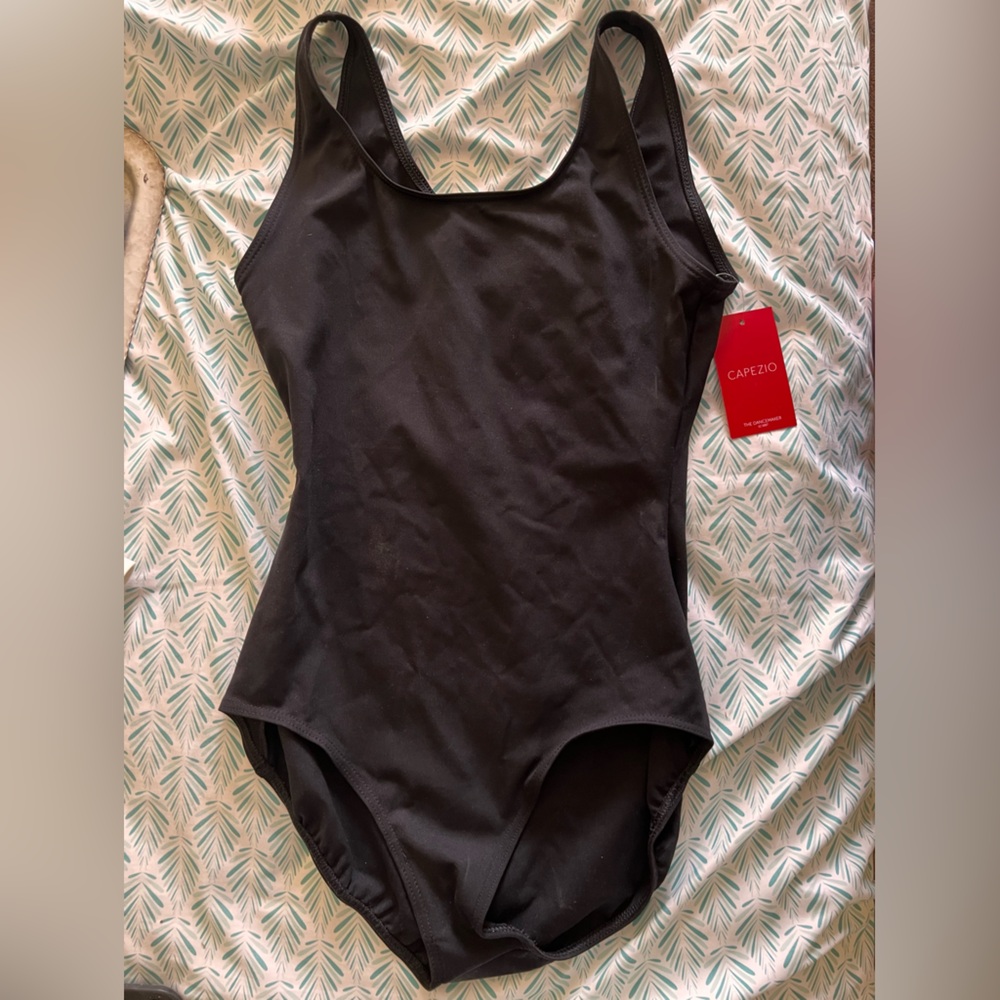 Women’s Capezio Tank Leotard. NWT XL